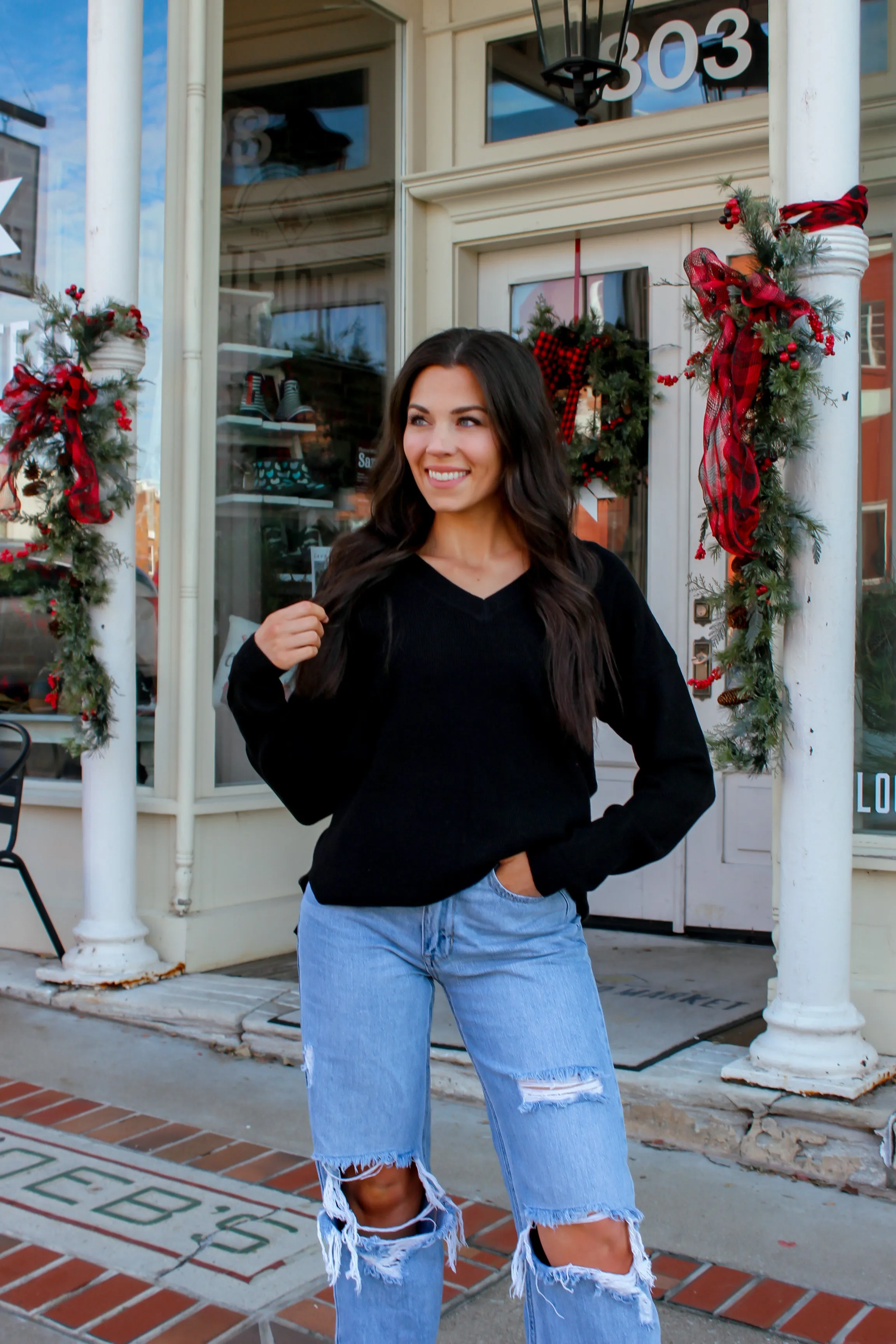 Classic Waffle V-Neck Sweater - Black