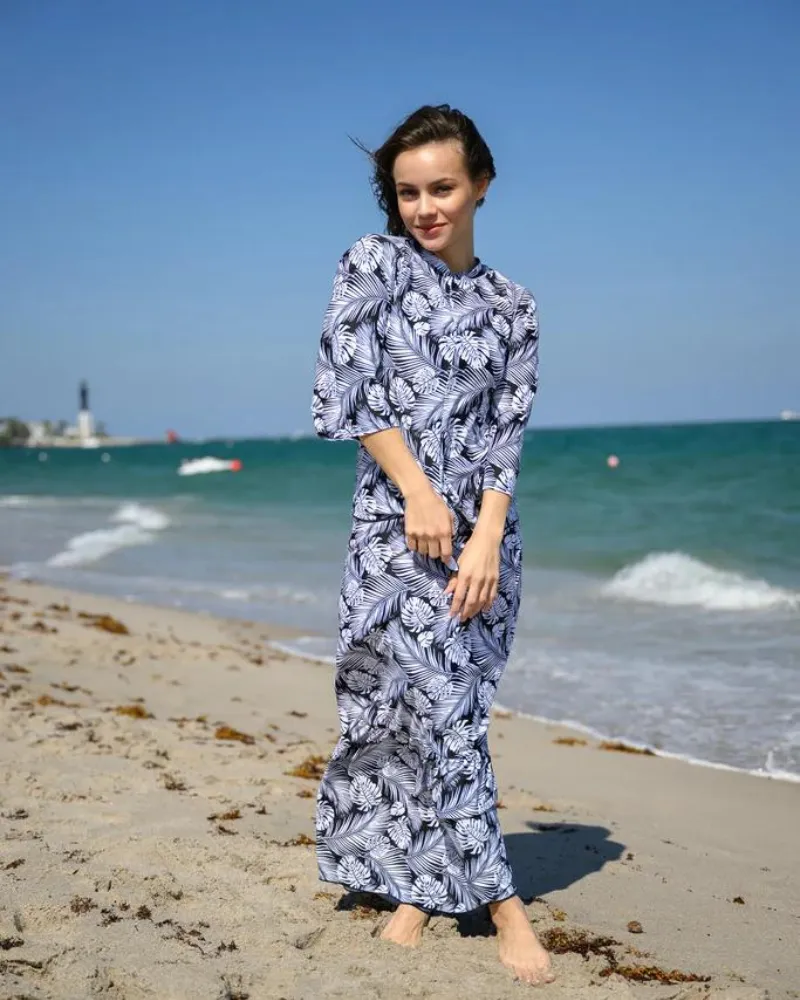 S23-LSR-BL Black Leaf Ruffle Swim Skirt