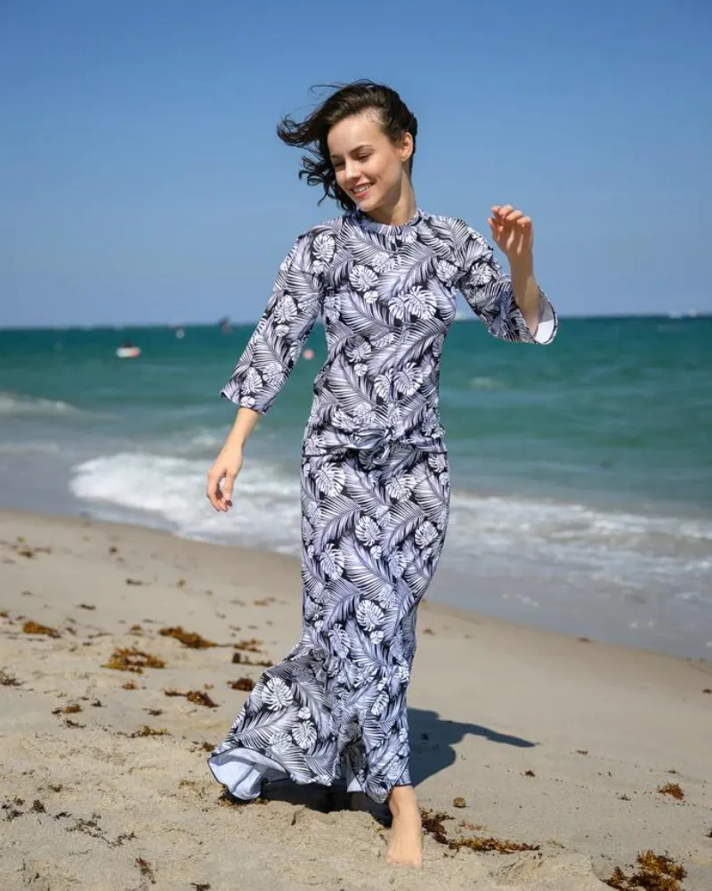 S23-LSR-BL Black Leaf Ruffle Swim Skirt
