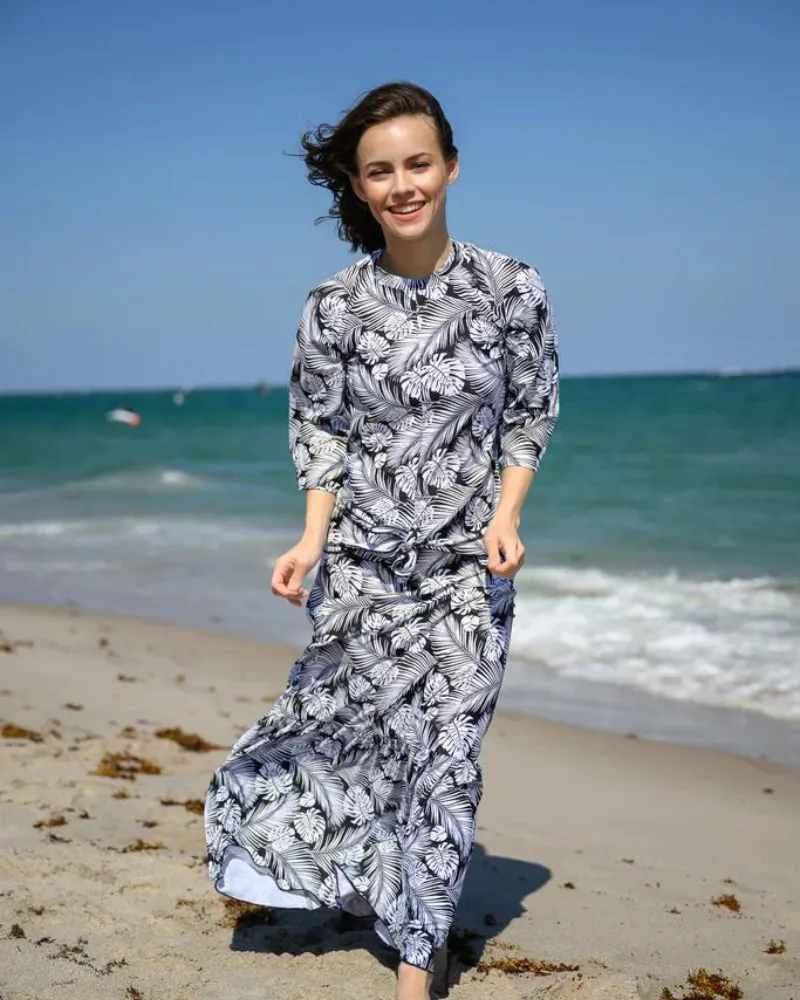S23-LSR-BL Black Leaf Ruffle Swim Skirt