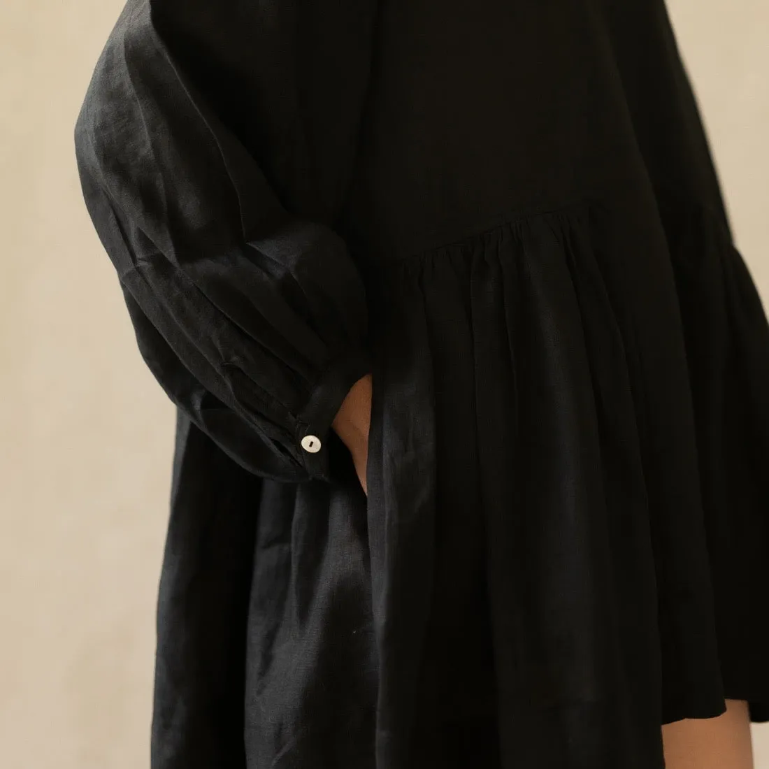 THE 'SOMERLUS' DRESS IN PURE LINEN